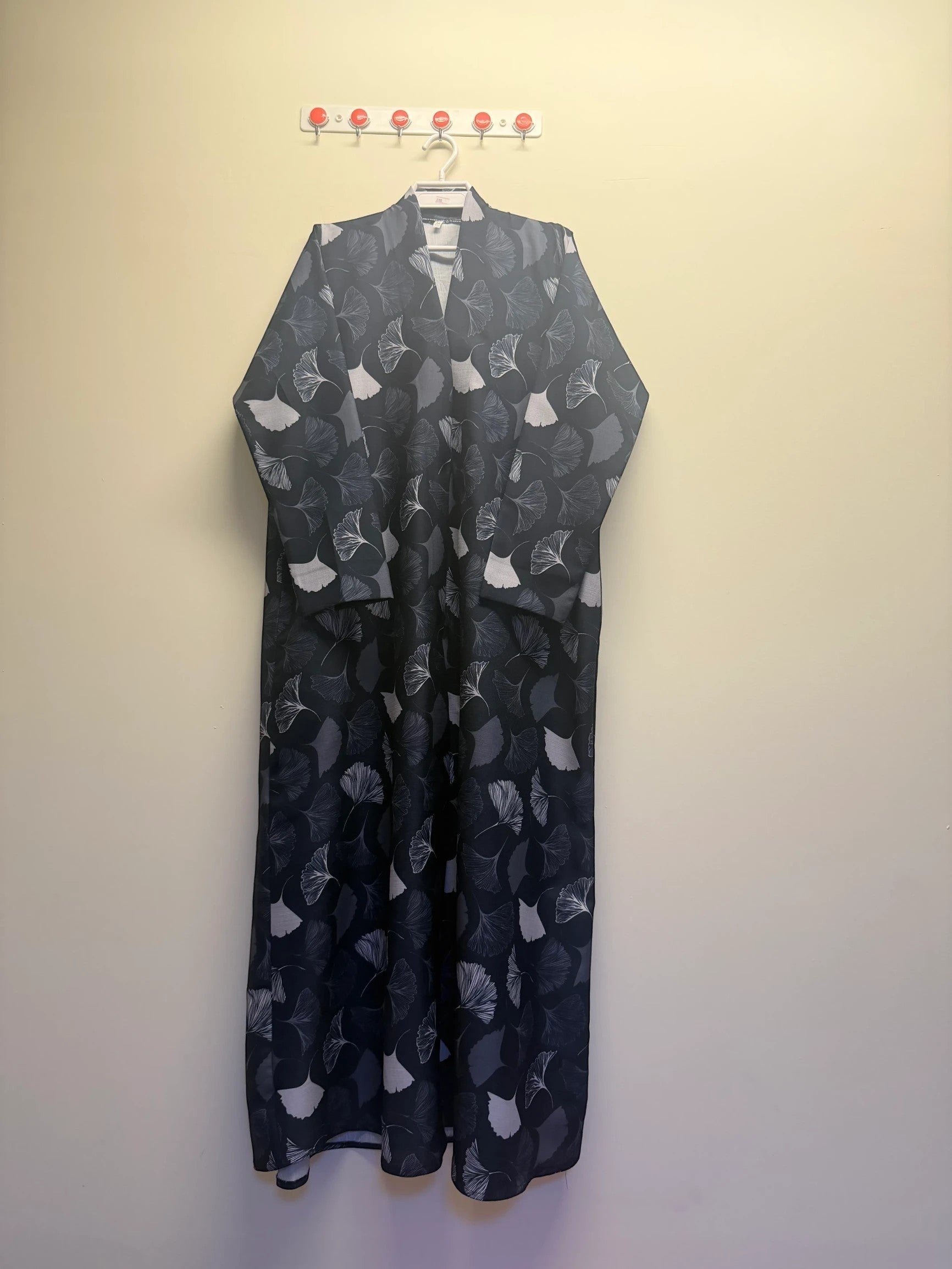 A&M FANCY STORE charcoal, grey, and white ginkgo leaf print long sleeve kimono robe. Relaxed fit, open front, wide sleeves.